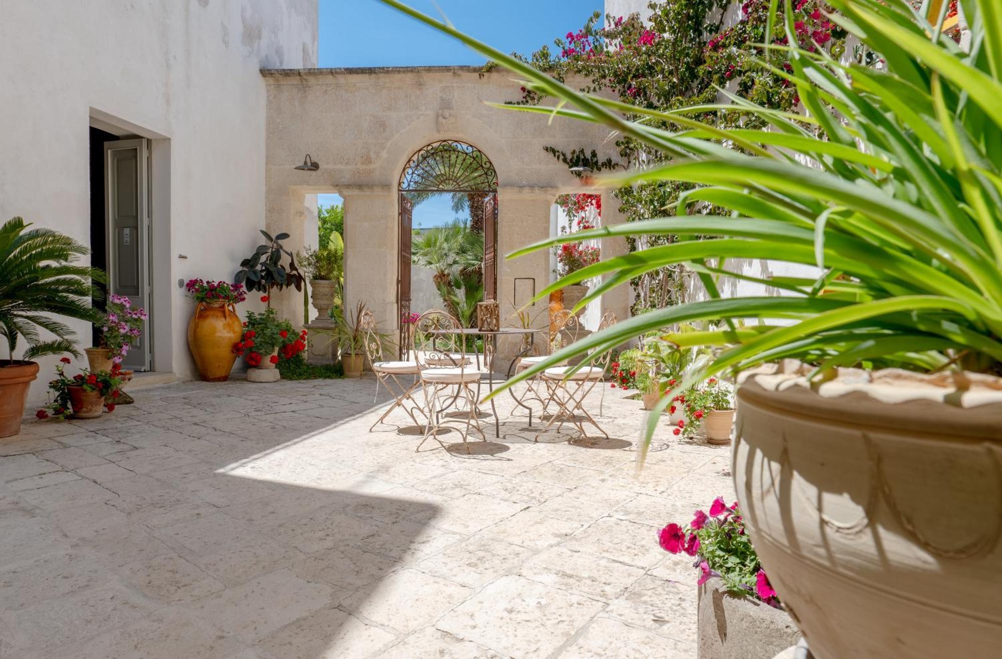 Palazzo Angelica - Luxury Retreat Otranto Bed & Breakfast Giurdignano Exterior photo